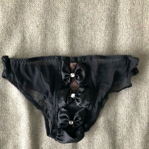 Black bows with gems Victoria Secret Panties! NWT 🥳👍🏻🎉♥️